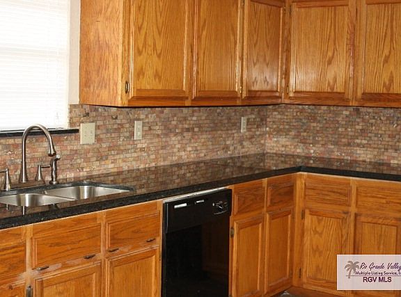 5th image of 913 E Williamson Ave