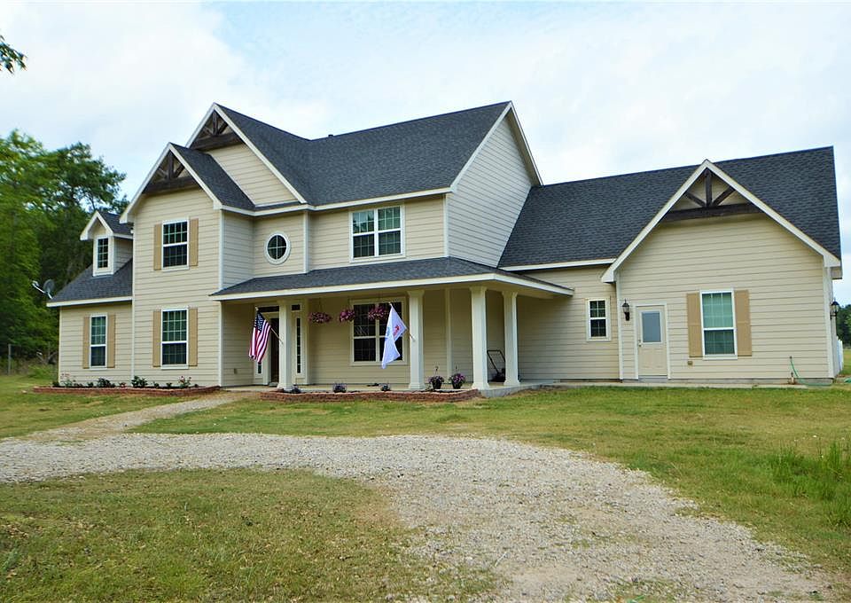 1st image of 21065 Hereford Way