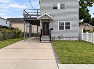 459 Roquette Avenue, Floral Park, NY 11001