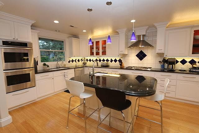 1st image of 3155 Barberry Ln