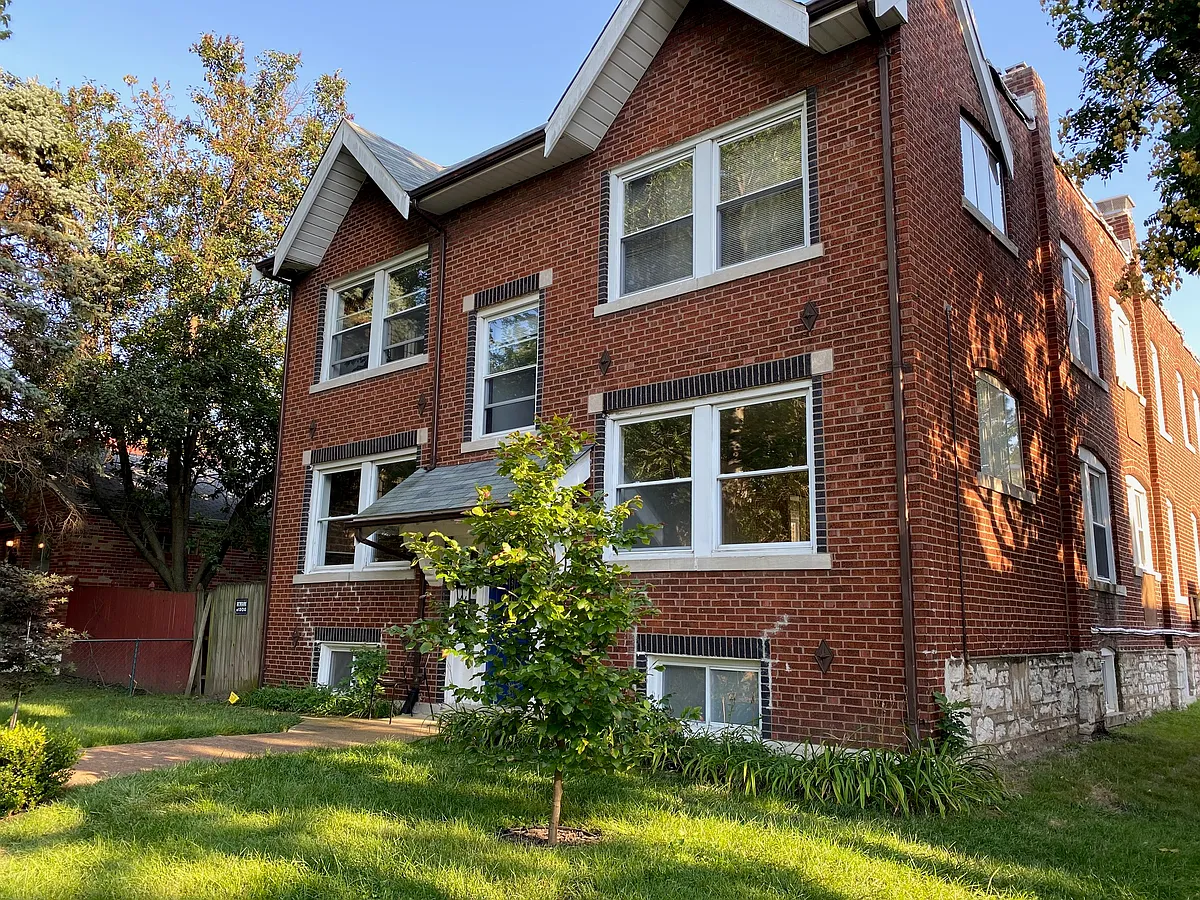 Building Photo - 4544 Cleveland Ave #2