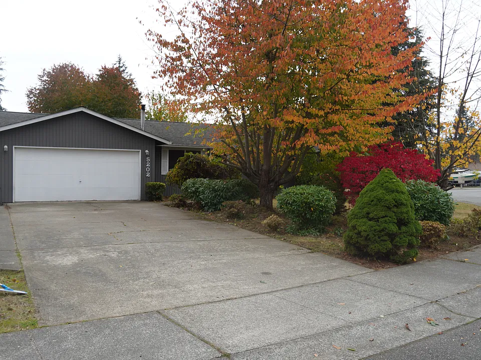 5202 119th Pl NE