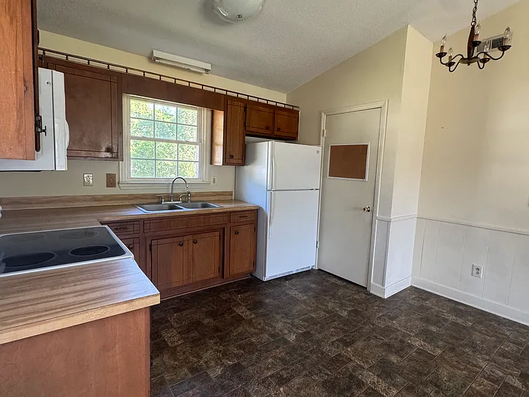 155-155A Bayberry Rd — Photo 6