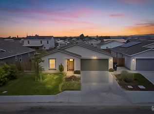 8716 Akero Ave, Bakersfield, CA