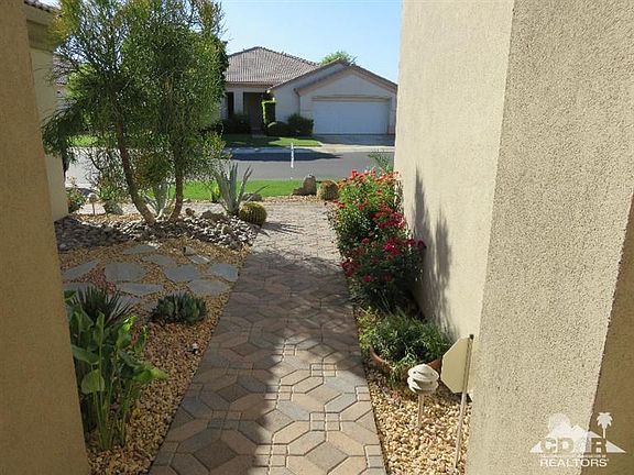 4th image of 43780 Royal Saint George Dr
