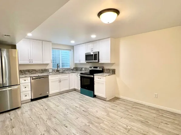 2384 E Catalina Dr, Cottonwood Heights, UT 84121