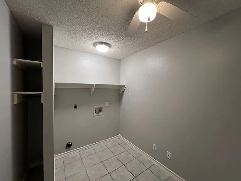 8506 Crownwood Dr — Photo 13
