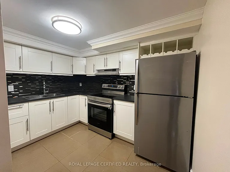 784 Stone Church Rd E #BASEMENT — Photo 2