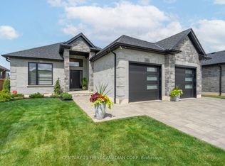 16 Foxborough Pl, Thames Centre, ON N0M 2P0