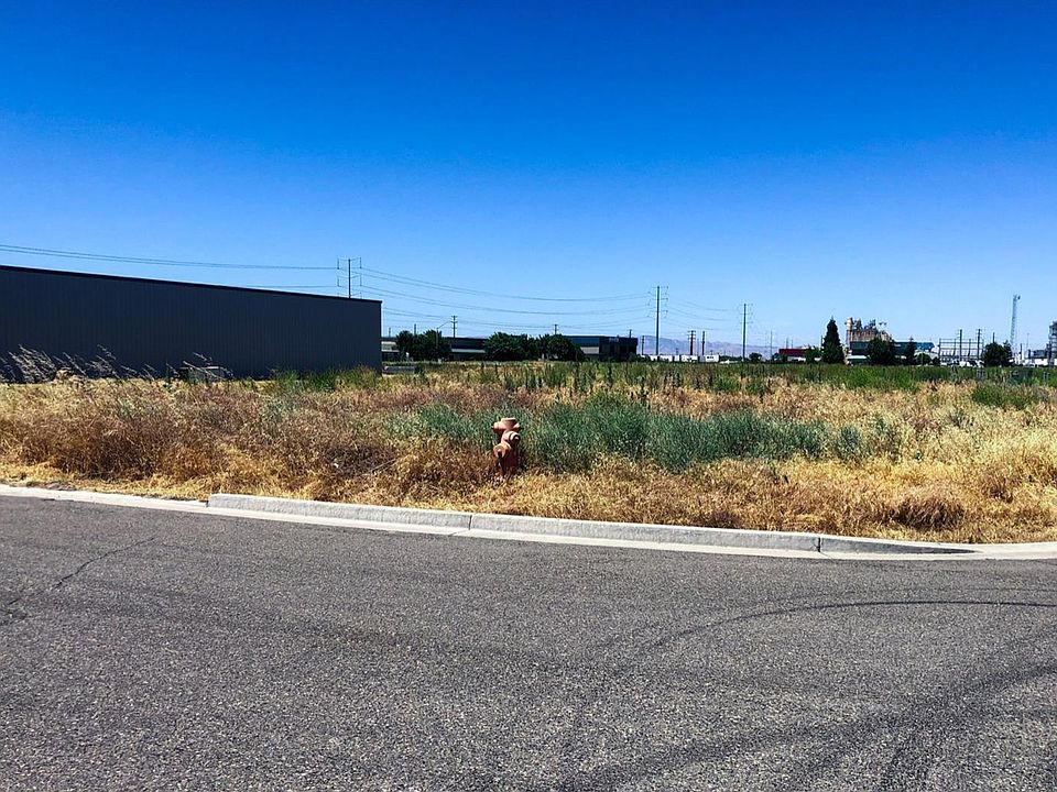 2nd image of 1112 Premier Dr