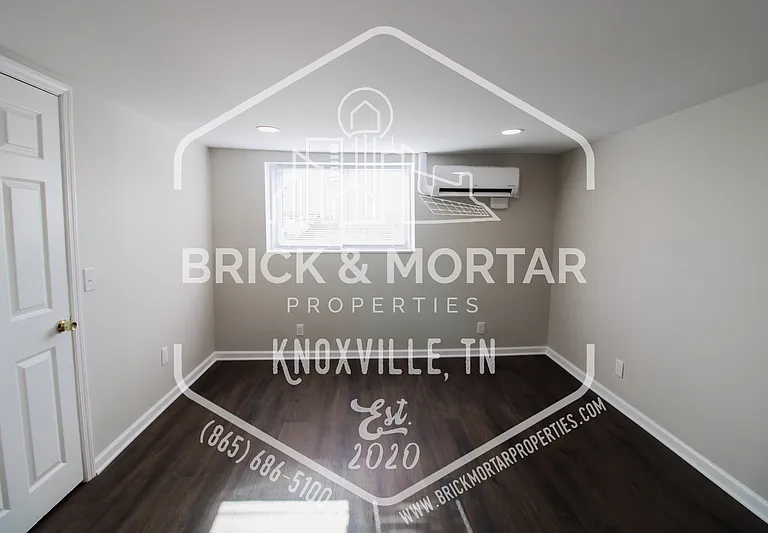 1008 E Harper Ave — Photo 12