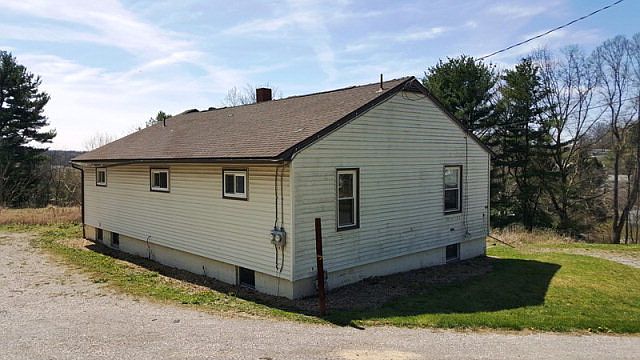 2nd image of 600 Boundary St