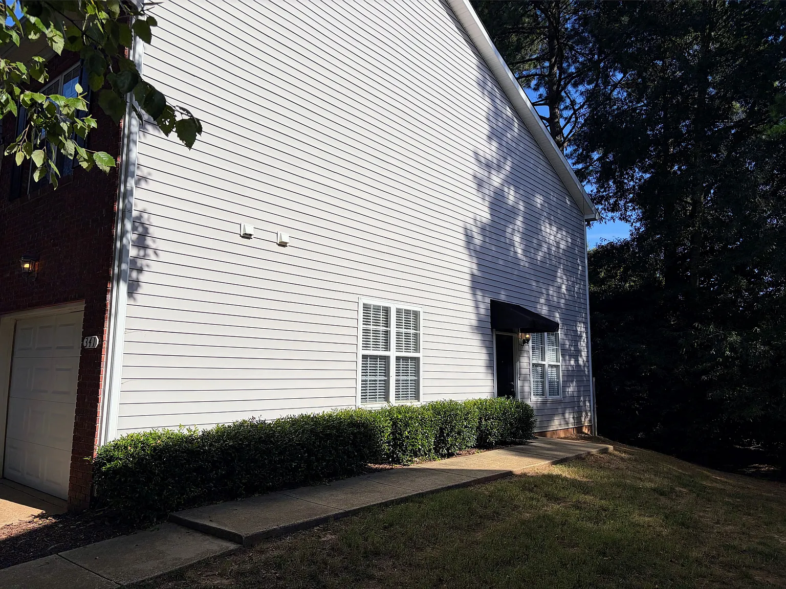 341 Bayleigh Ct — Photo 2