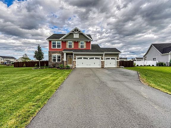 3rd image of 1603 Clovertrail Dr