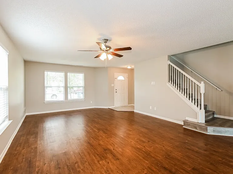 8652 Orchard Grove Ln — Photo 5
