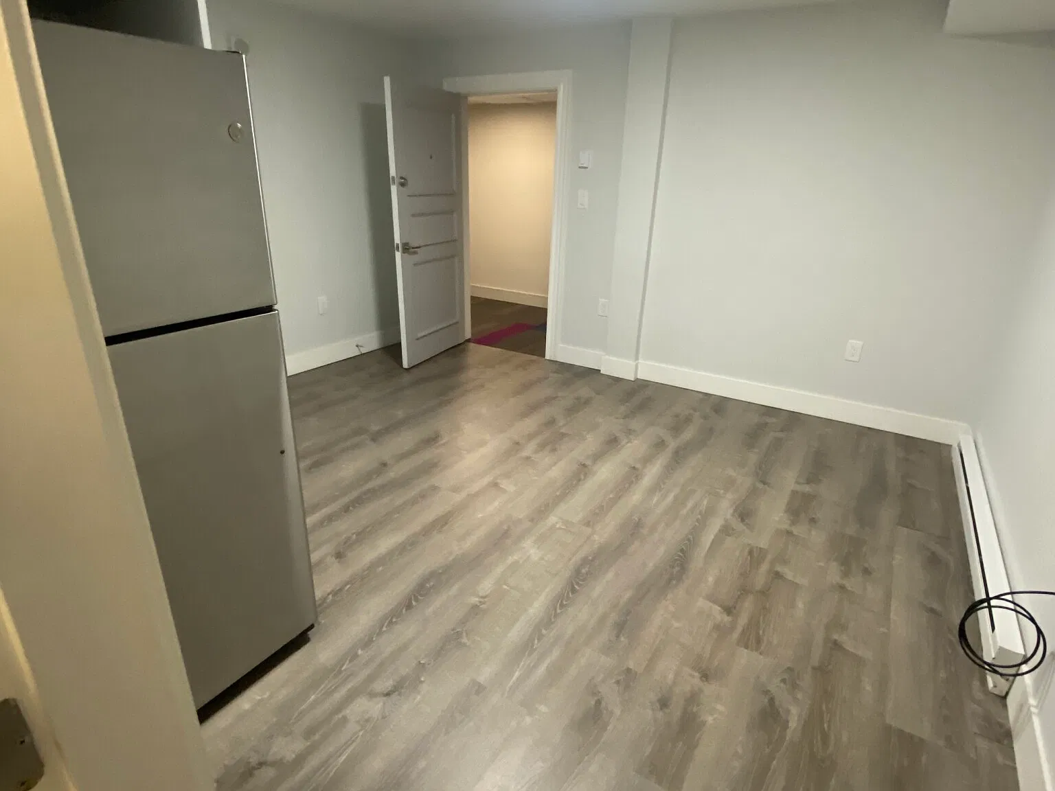 2 bed, 999 sqft, $3,350 — Photo 3
