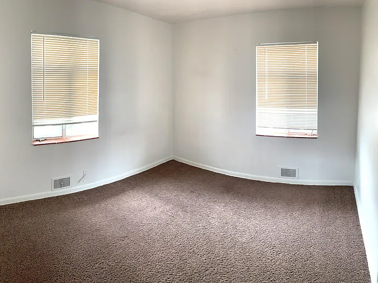 212 N Ford St — Photo 4