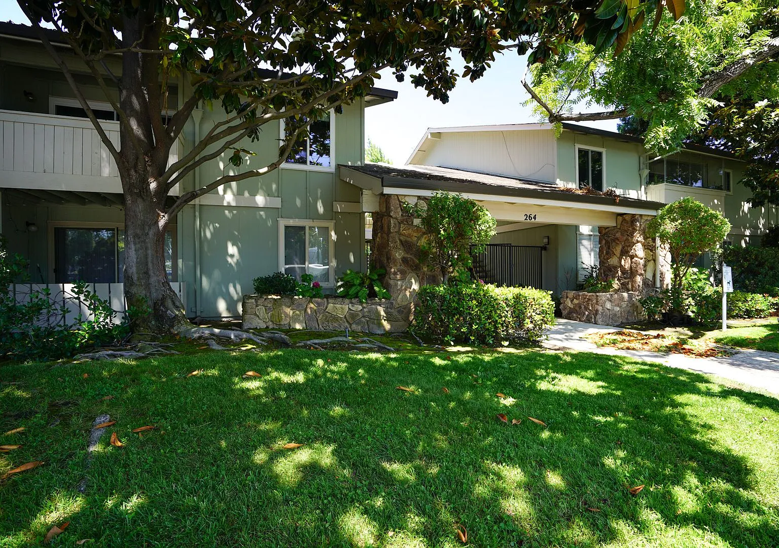 Nicely Updated Condo in Central Mountain View Location! — Photo 1