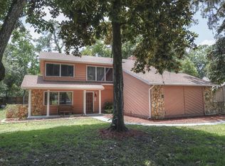 5942 Saxony Woods Ln, Jacksonville, FL 32211