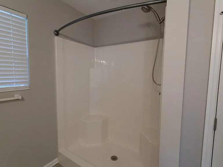 318 Vanderbilt Dr — Photo 18