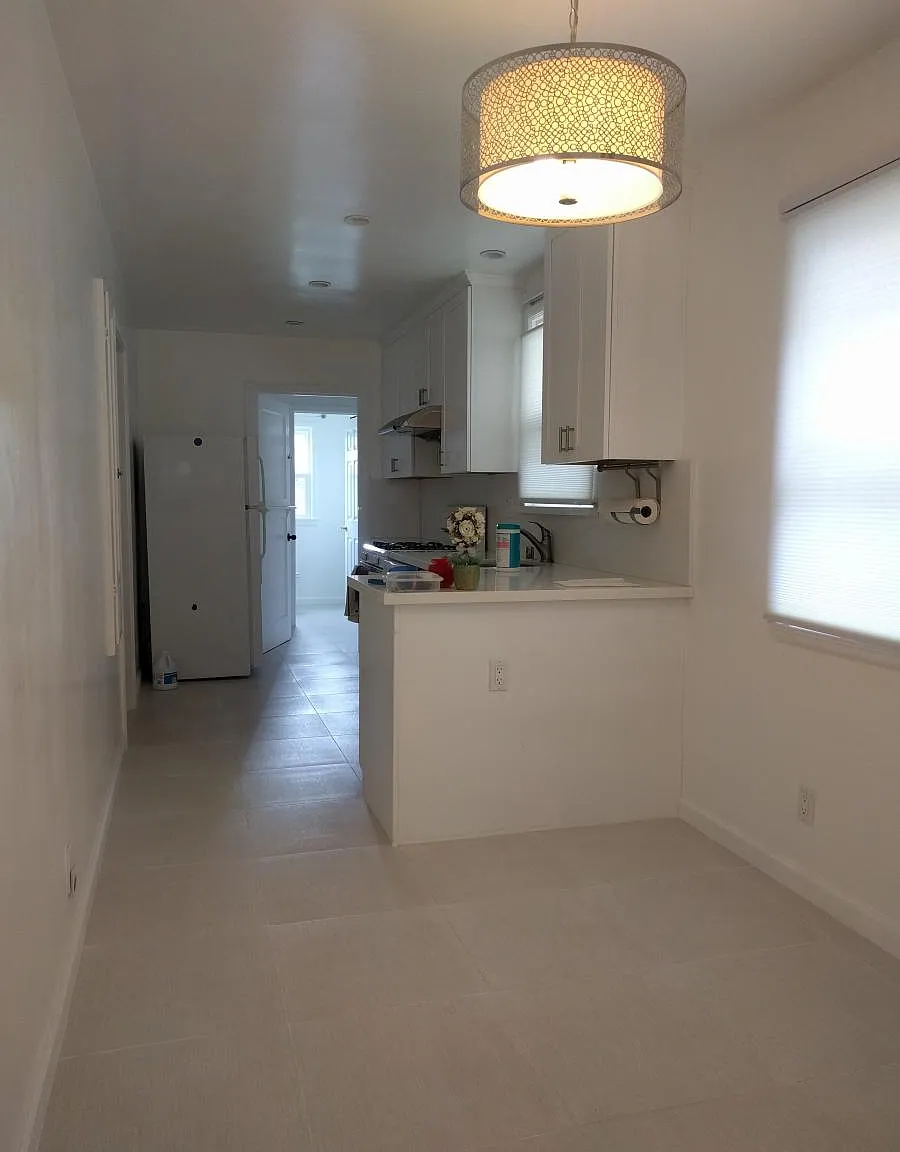2 bed, 1.5 bath, 840 sqft, $3,800 — Photo 4