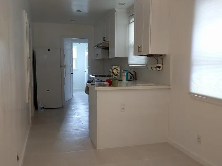 923 S Delaware St — Photo 4