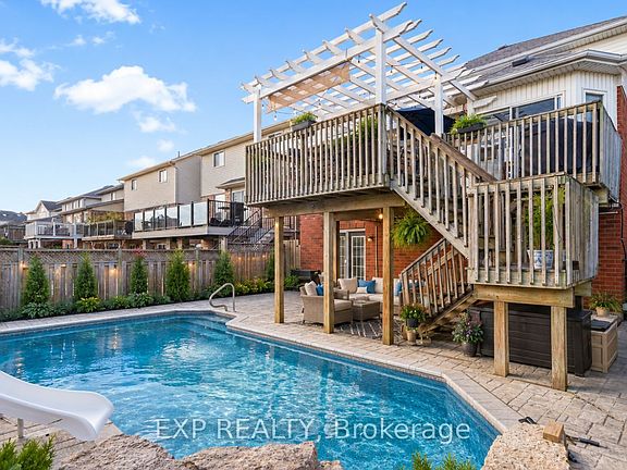 3rd image of 195 Green Vista Dr