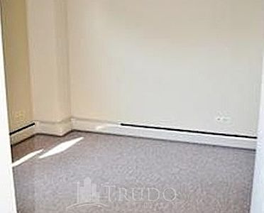 2nd image of 3639 N Pine Grove Ave APT 14f