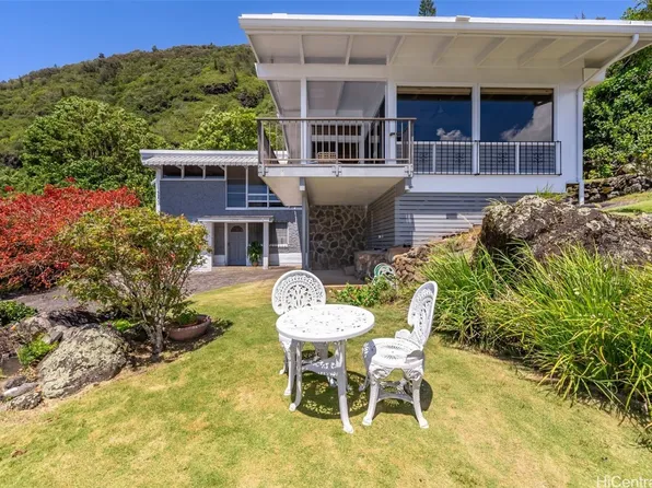 3200 Huelani Dr, Honolulu, HI 96822