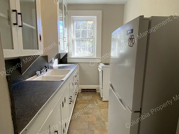 3rd image of 2805 Kirby St #1