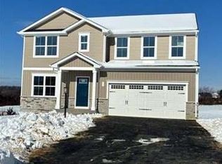 77 Montvue Dr, Fishersville, VA 22939