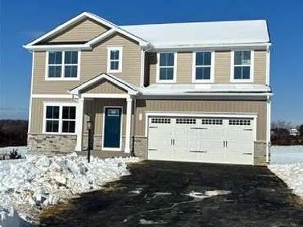 77 Montvue Dr, Fishersville, VA 22939