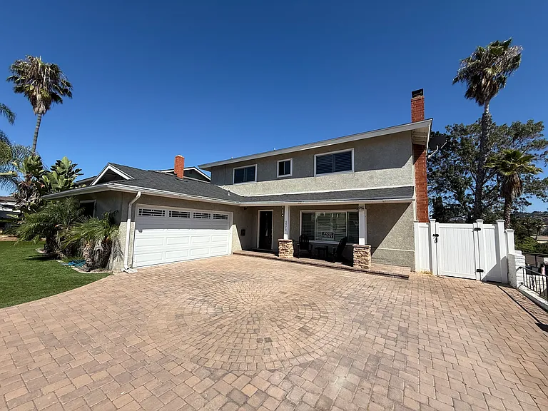 5975 Broadmoor Dr — Photo 21