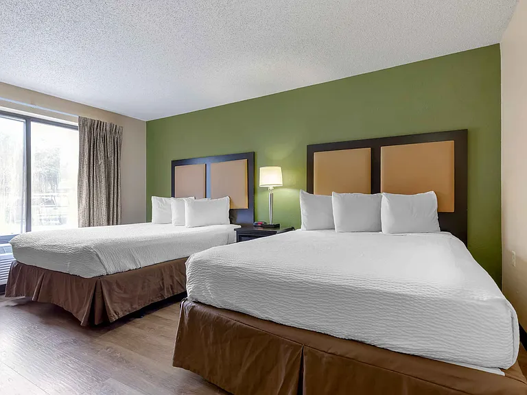 Deluxe Studio - 2 Full Beds