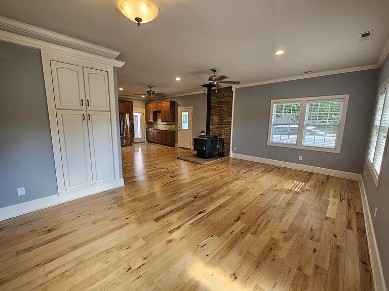 621 Hadley Ct — Photo 4