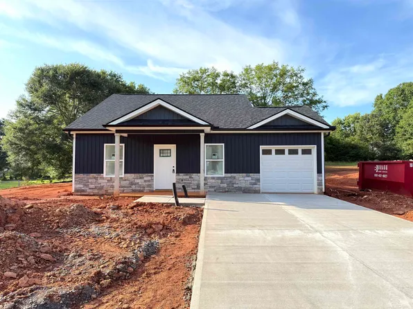 241 Woodgate Rd, Cowpens, SC 29330