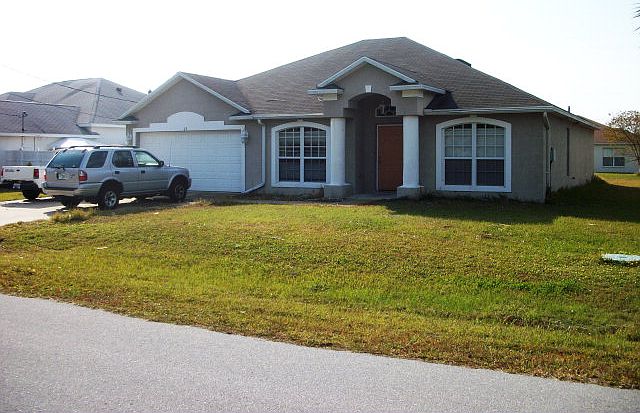 1st image of 27 Biscayne Dr