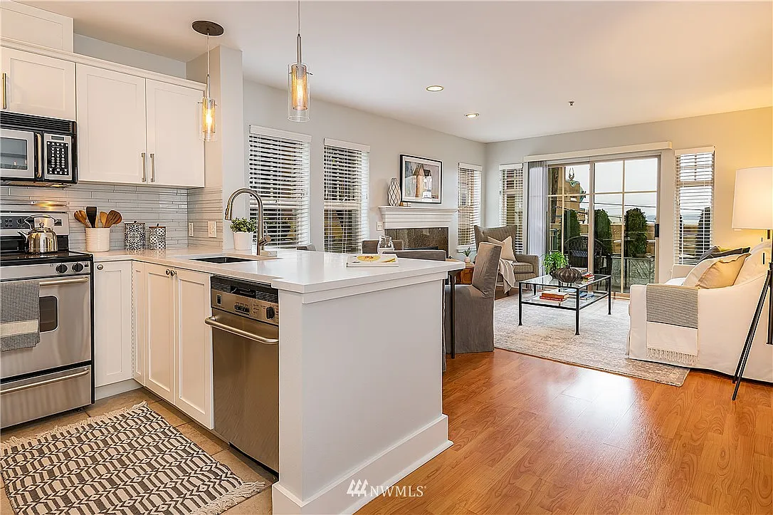 123 Queen Anne Avenue N #212 photo 1