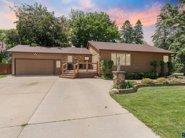 S 5th Ave, Brandon, SD 57005