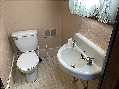 261 Lawson Ave — Photo 15
