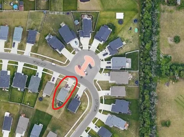 745 Cathy Dr W, West Fargo, ND 58078