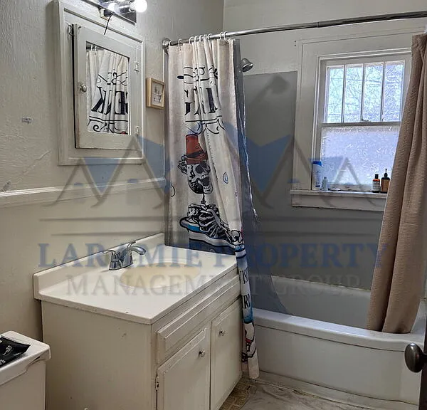 803 E Flint St — Photo 7