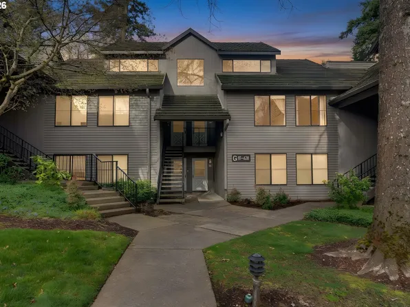 4000 Carman Dr APT 106, Lake Oswego, OR 97035