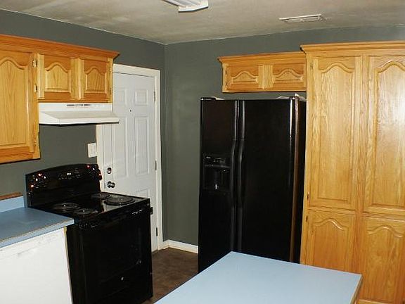 5th image of 650 E North 15th St
