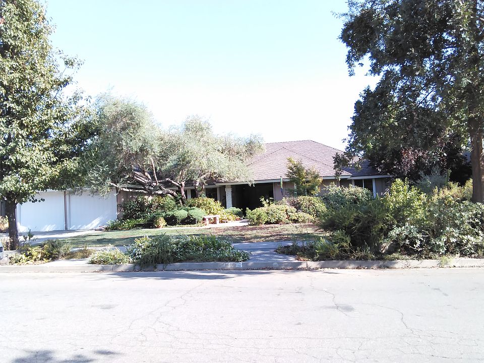 1st image of 8826 N Ione Ave