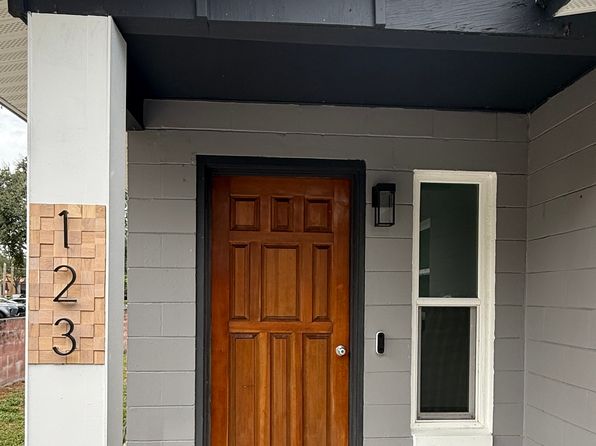 123 E Crystal Lake St