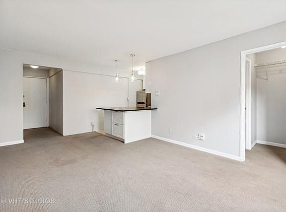 5th image of 3620 N Pine Grove Ave APT 405