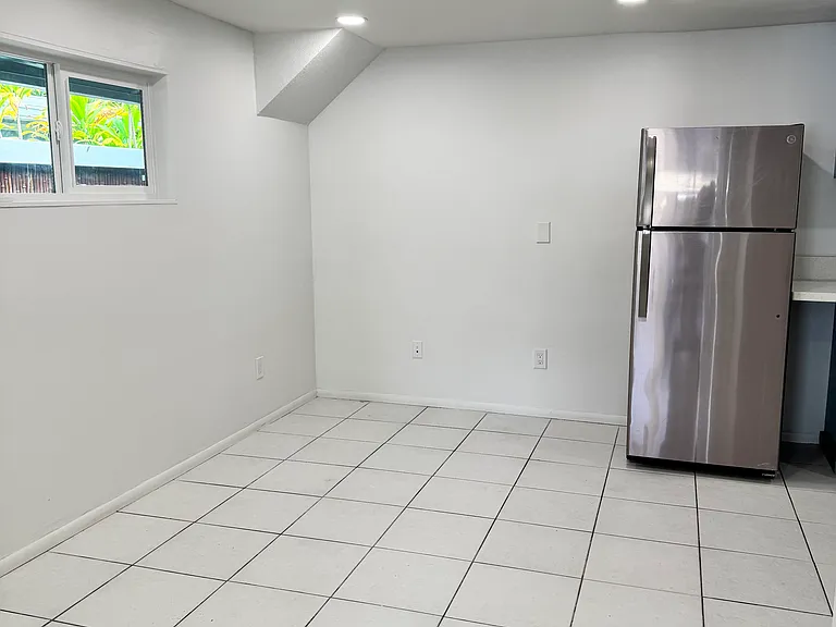 1088 Kahili St — Photo 4