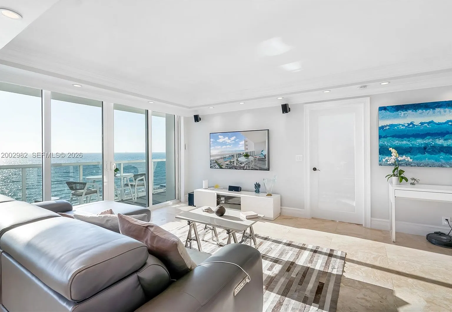 Parker Tower Condo — Photo 4