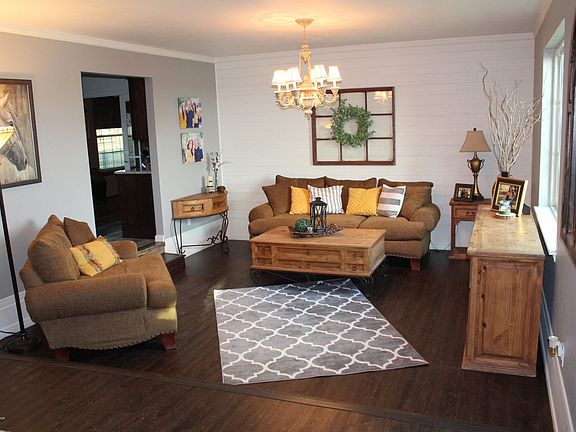 5th image of 9400 Plantation Dr